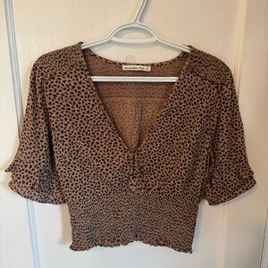 Abercrombie & Fitch Short Sleeve Animal Print Cropped Blouse - Smocked Waist